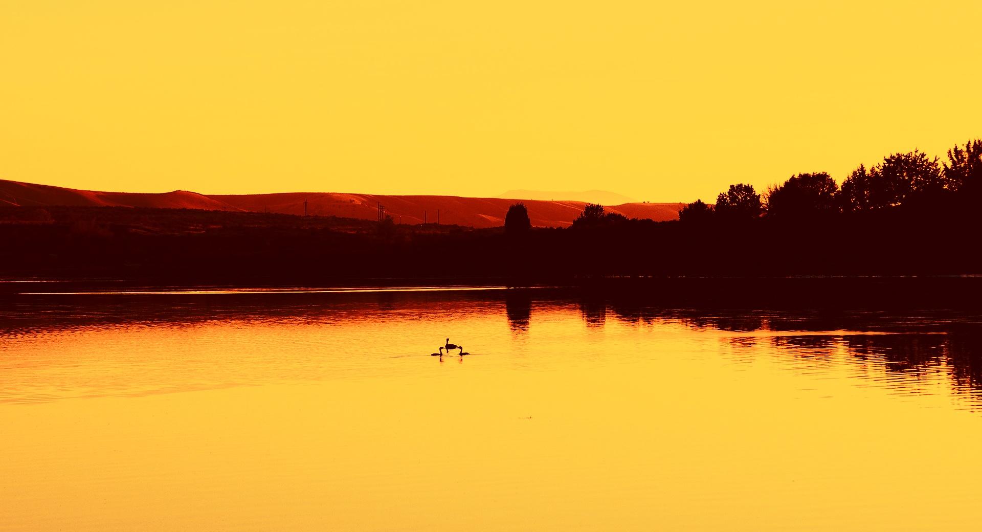Golden Dusk Lake at 1024 x 1024 iPad size wallpapers HD quality