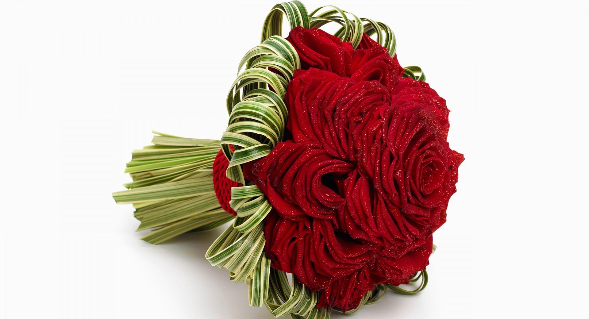 Red Rose Bridal Bouquet at 320 x 480 iPhone size wallpapers HD quality