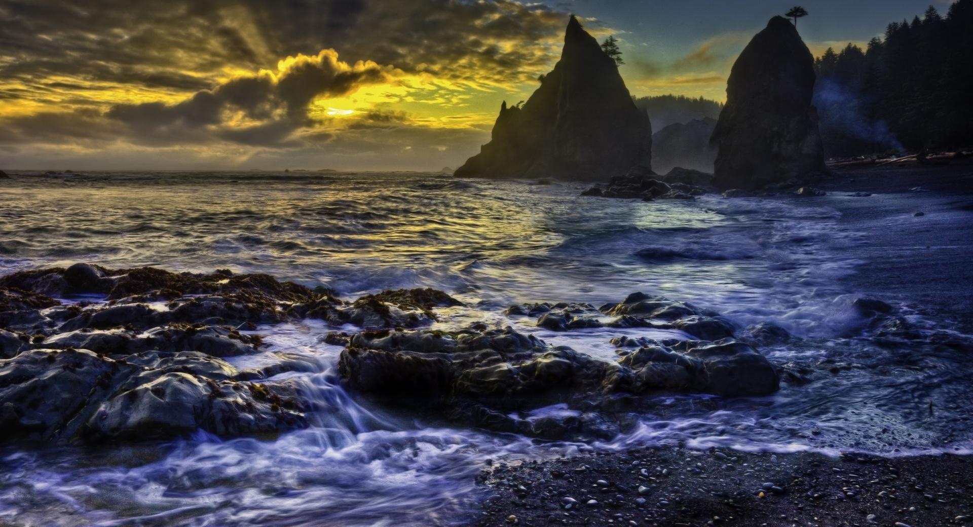 Rocky Beach HDR at 1152 x 864 size wallpapers HD quality
