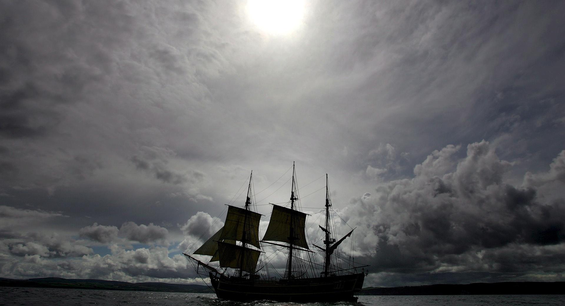 Sailing Ship Silhouette at 1024 x 768 size wallpapers HD quality