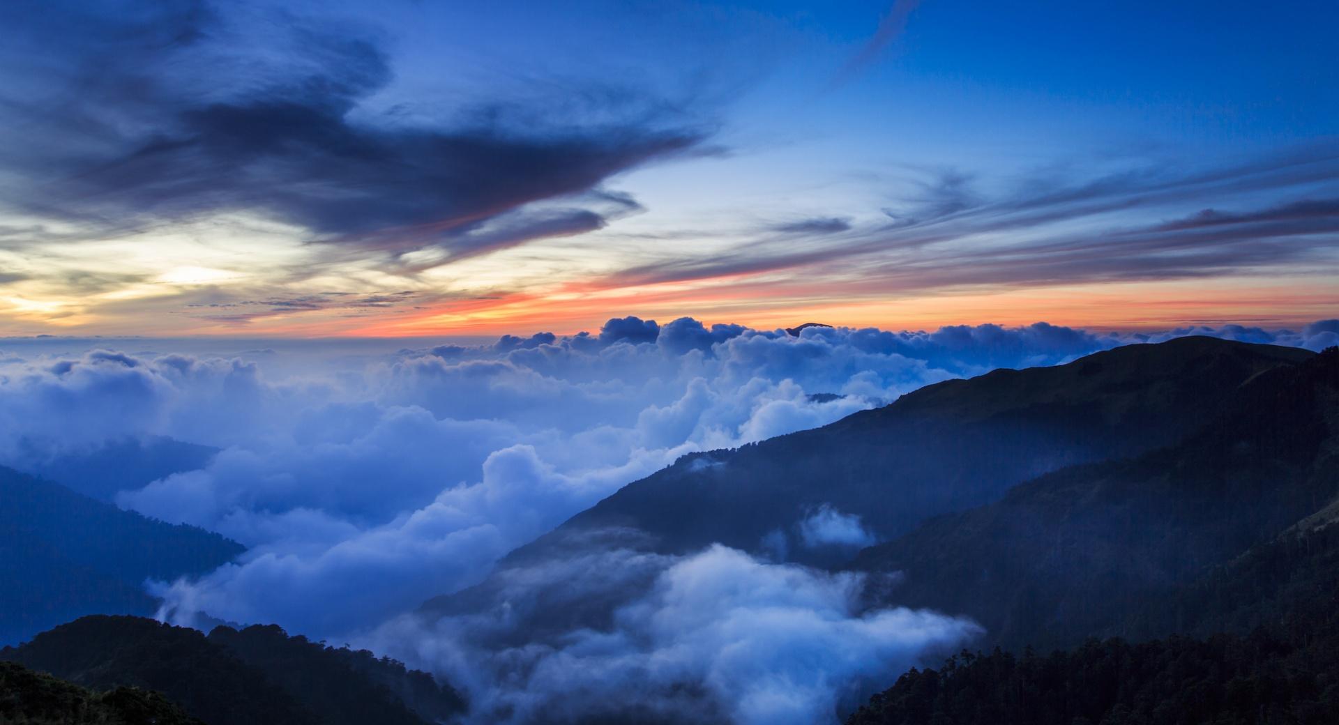 Sea Of Cloud at 1152 x 864 size wallpapers HD quality