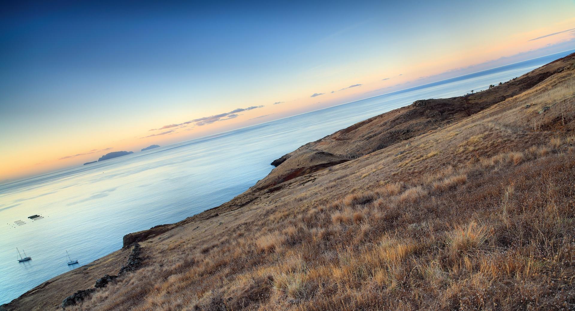 Slope Towards The Sea at 750 x 1334 iPhone 6 size wallpapers HD quality