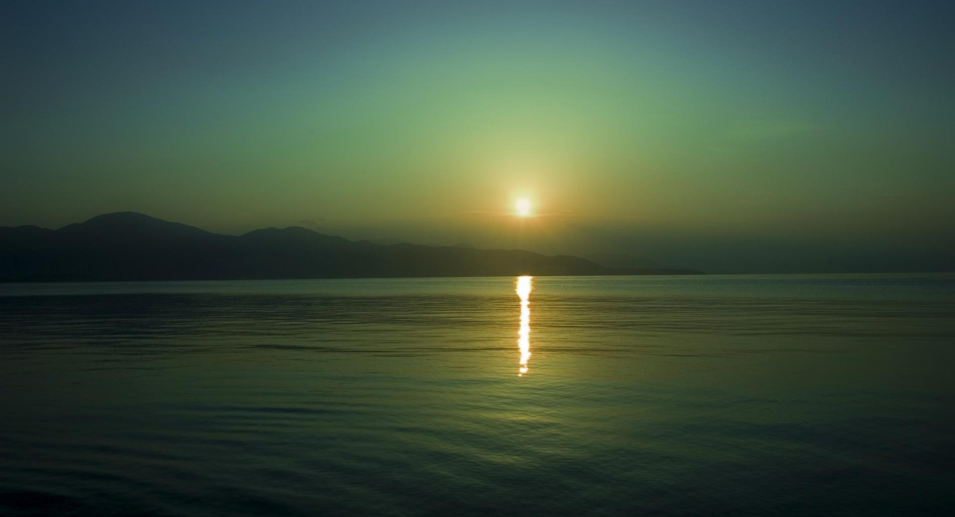Sun Reflection, Sunset at 640 x 960 iPhone 4 size wallpapers HD quality