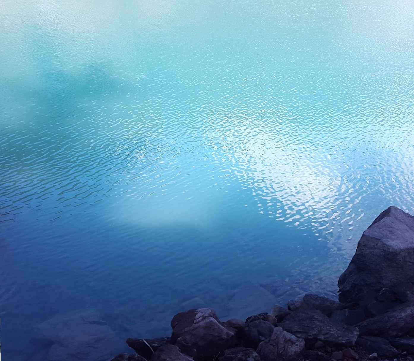 Turquoise Lagoon at 640 x 1136 iPhone 5 size wallpapers HD quality
