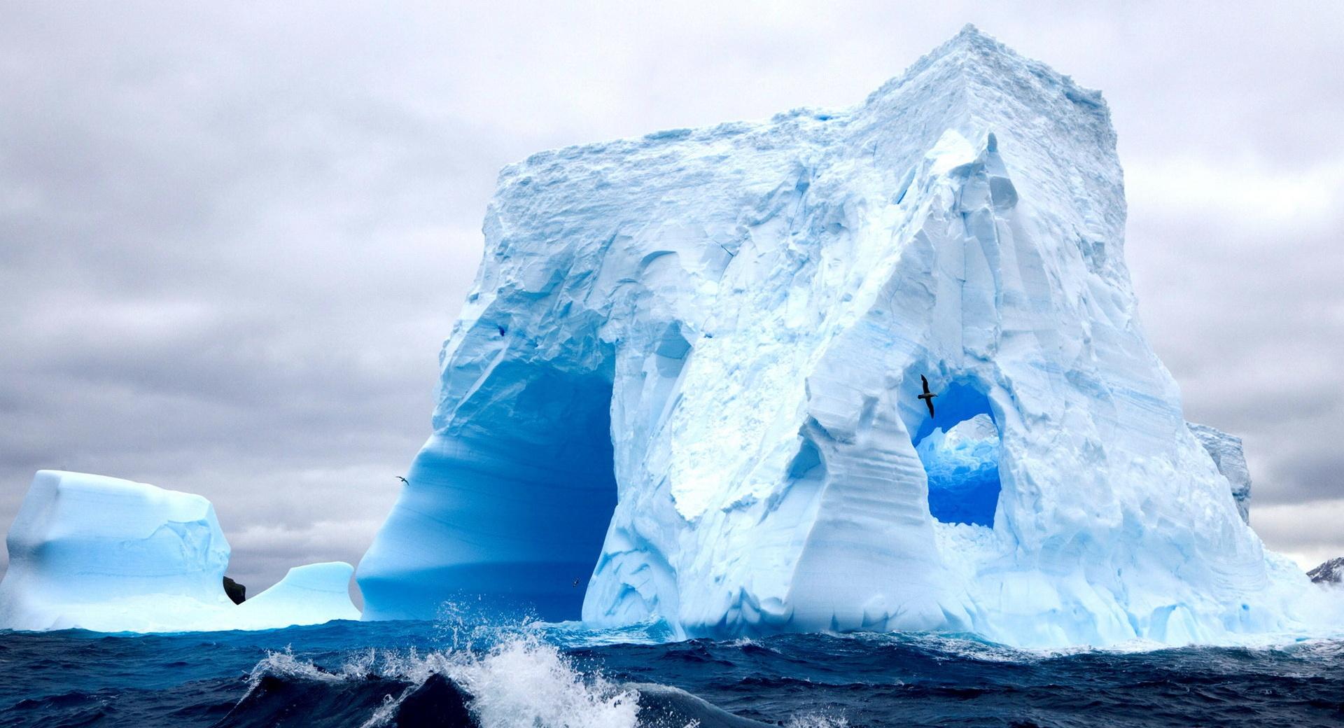 White Iceberg wallpapers HD quality