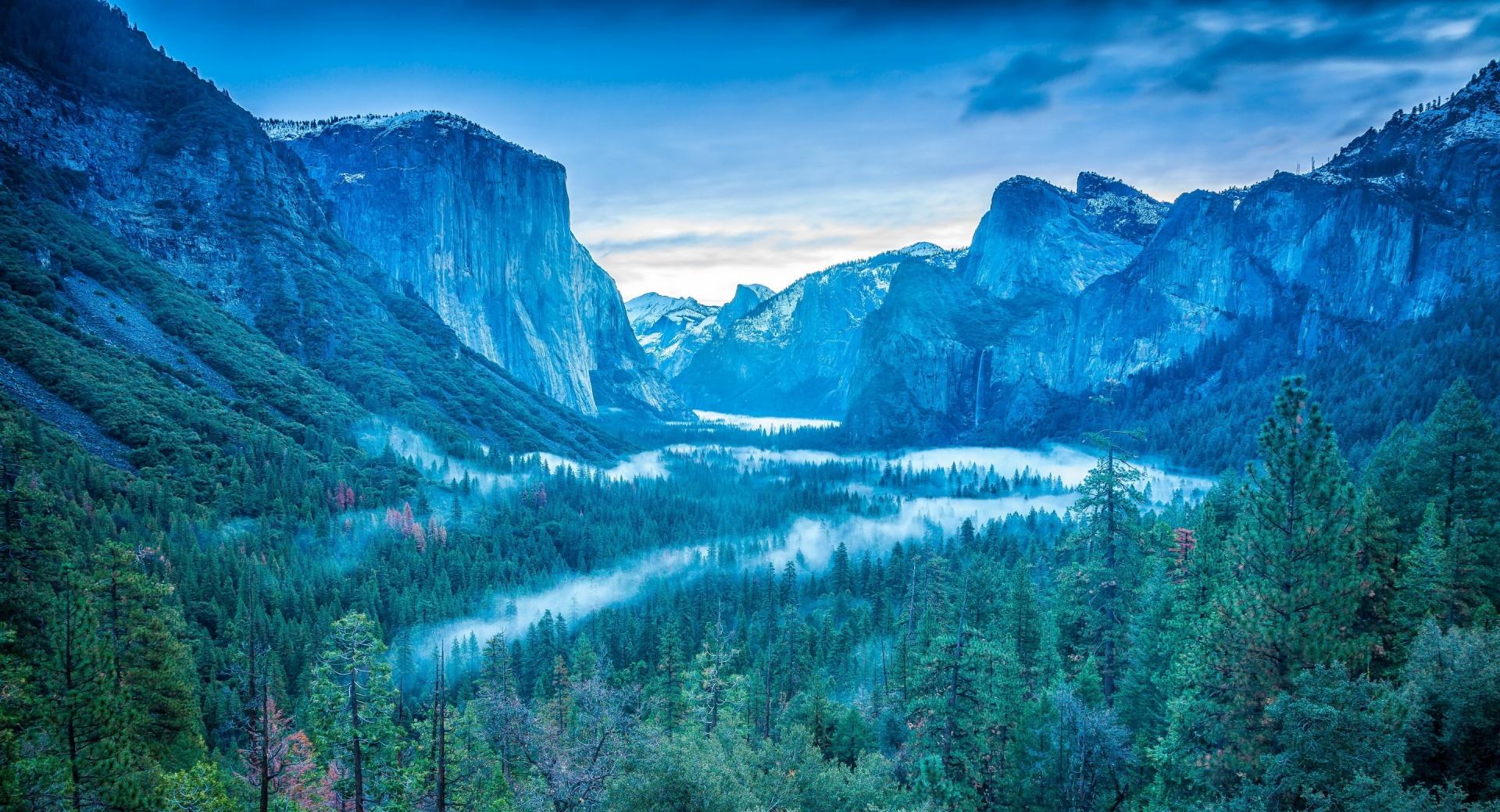 Yosemite National Park California USA Fog at 1024 x 1024 iPad size wallpapers HD quality