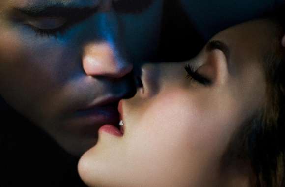 The Vampire Diaries Kiss