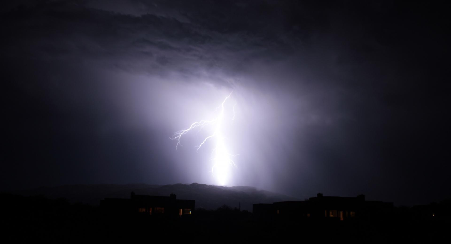 Arizona Lightning at 750 x 1334 iPhone 6 size wallpapers HD quality