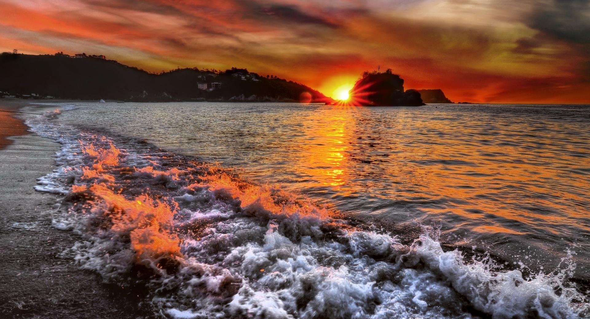 Beautiful Beach Sunrise at 2048 x 2048 iPad size wallpapers HD quality