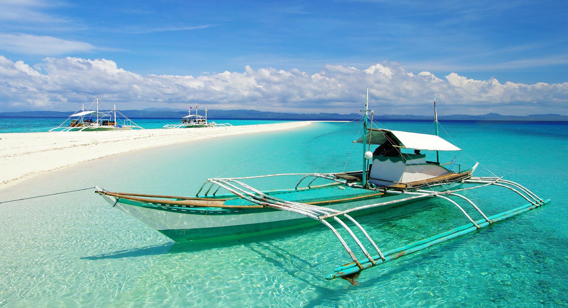 Boat On Tropical Beach With White Sand at 640 x 1136 iPhone 5 size wallpapers HD quality