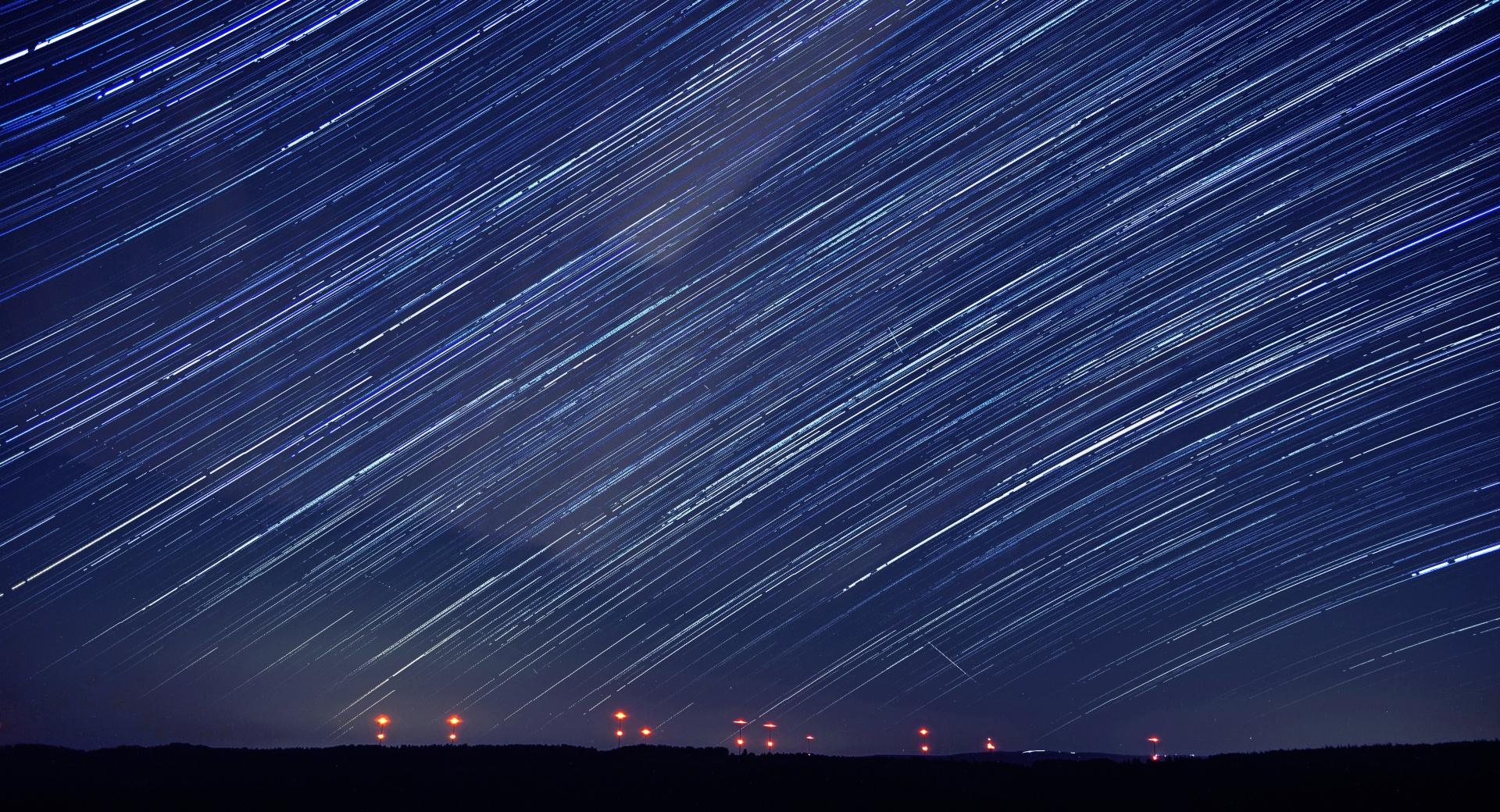 Perseids over a Wind Farm at 1024 x 768 size wallpapers HD quality