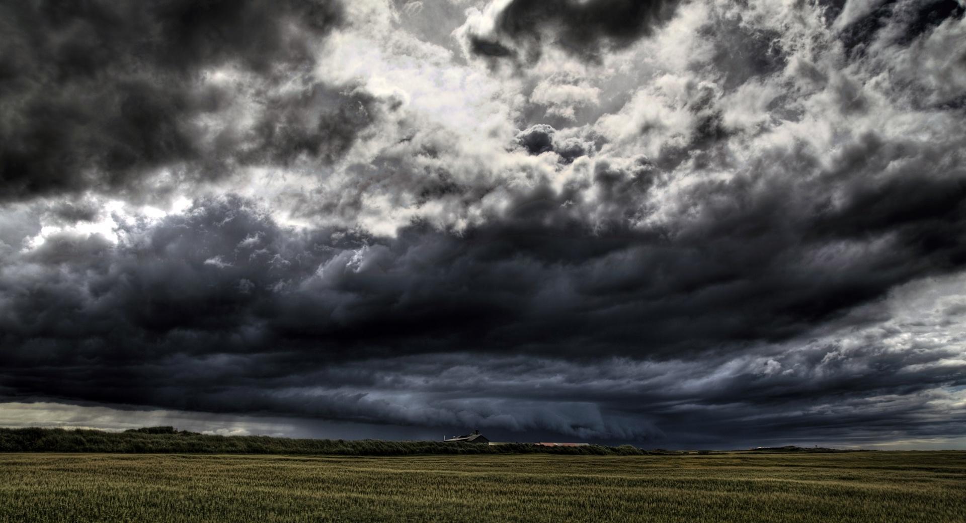 Storm Landscape at 640 x 960 iPhone 4 size wallpapers HD quality