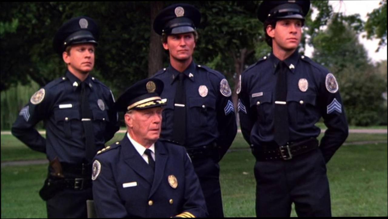 Самого главного полицейского. Полицейская Академия 1 Махоуни. Полицейская Академия" Police Academy (1984). Полицейская Академия Махони.