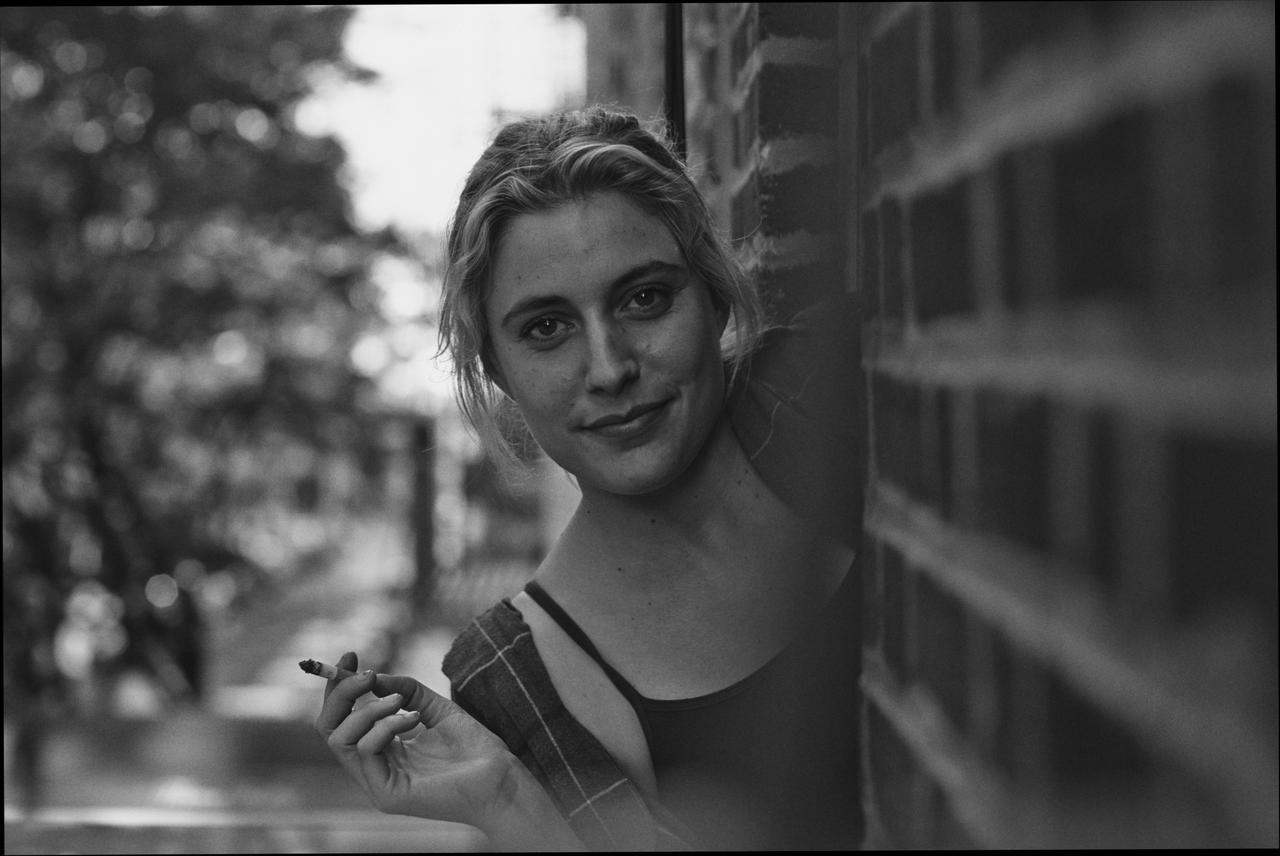 Frances Ha at 750 x 1334 iPhone 6 size wallpapers HD quality