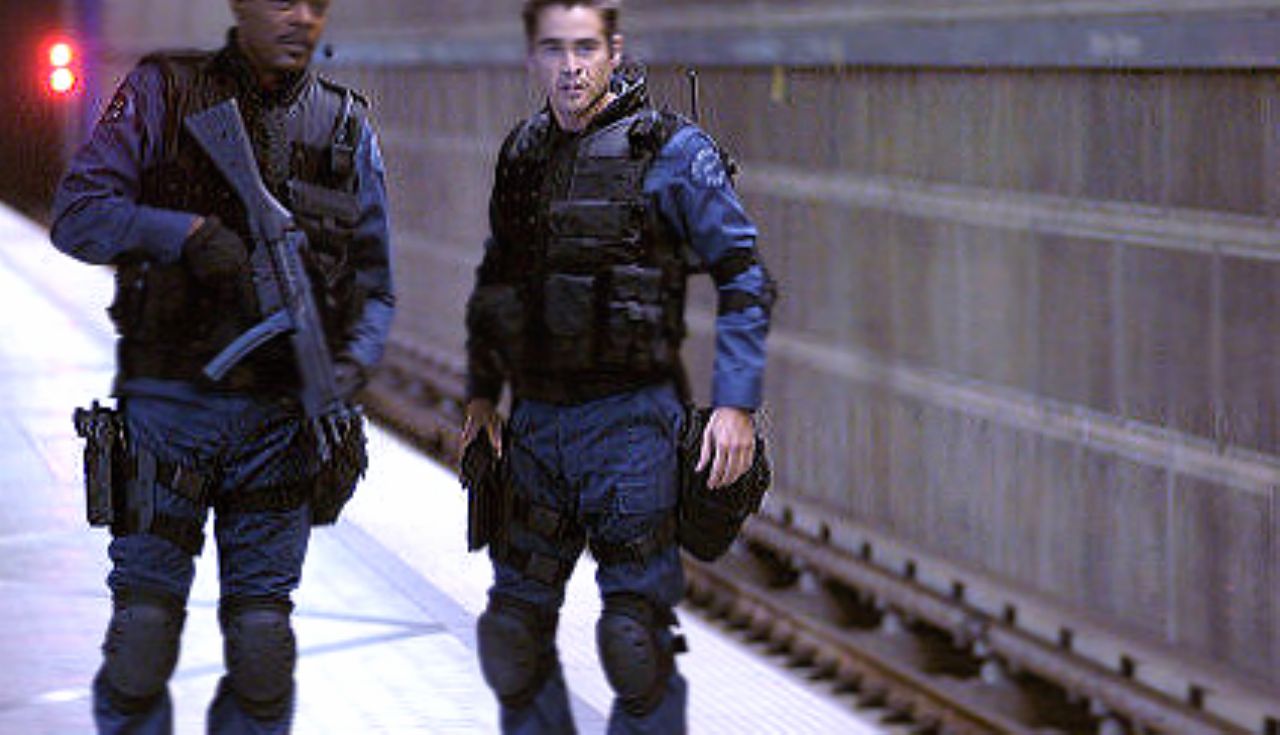S.W.A.T at 640 x 960 iPhone 4 size wallpapers HD quality