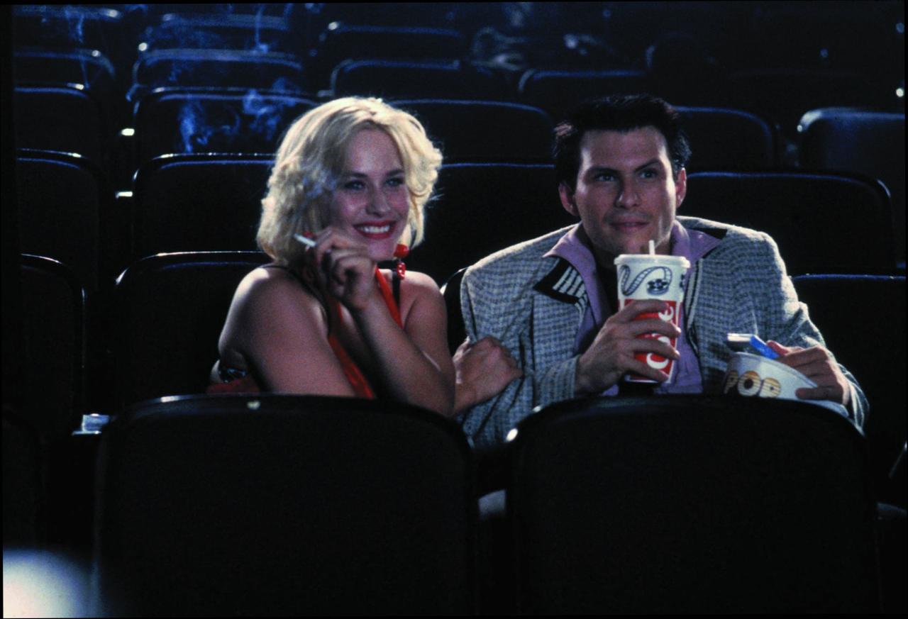 True Romance at 1280 x 960 size wallpapers HD quality