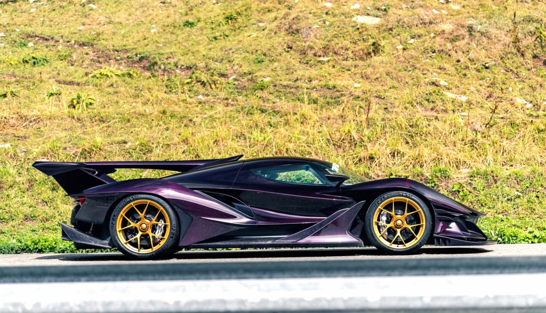 Apollo Intensa Emozione at 320 x 480 iPhone size wallpapers HD quality