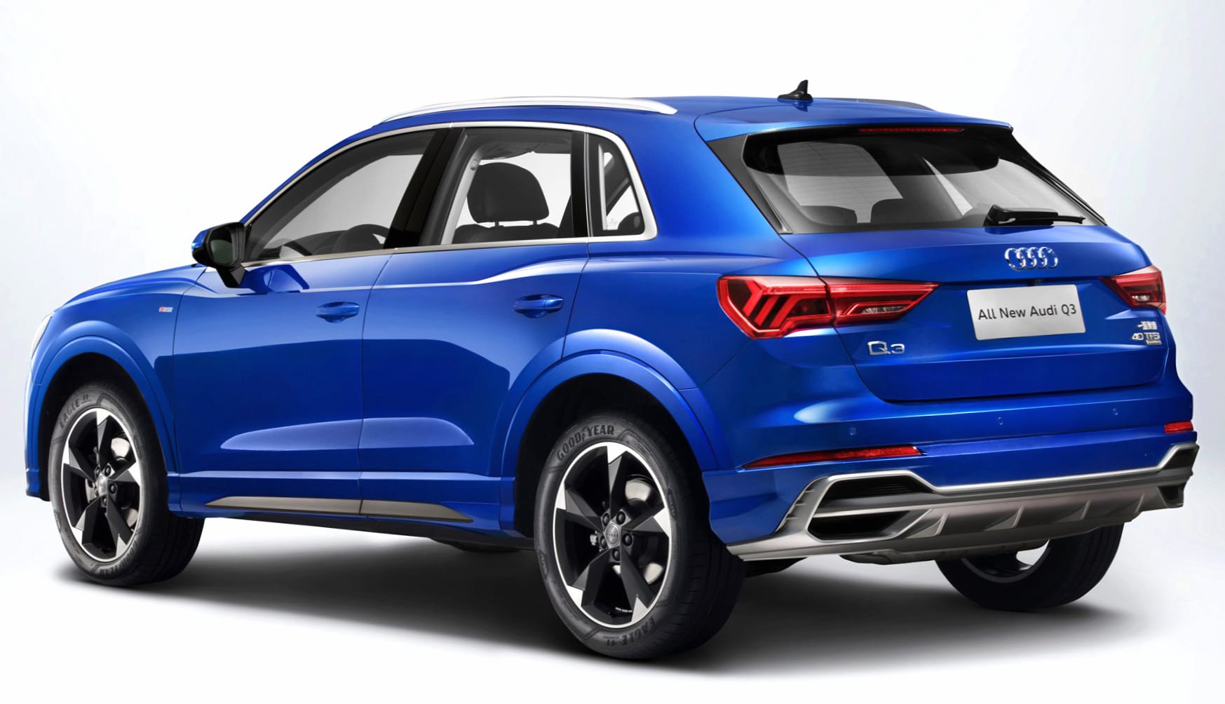Audi Q3 40 TFSI S Line at 1600 x 1200 size wallpapers HD quality