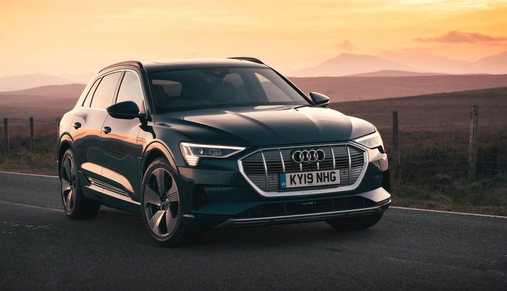 Audi Q4 e-tron at 1152 x 864 size wallpapers HD quality