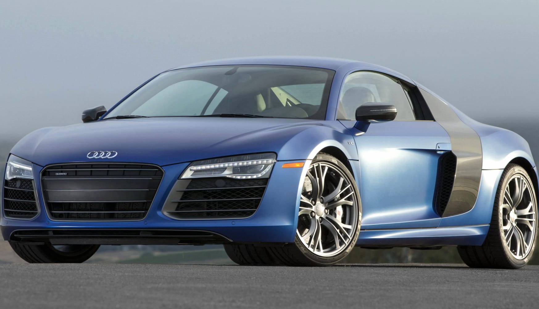 Audi R8 V10 Coupe Plus at 1024 x 1024 iPad size wallpapers HD quality