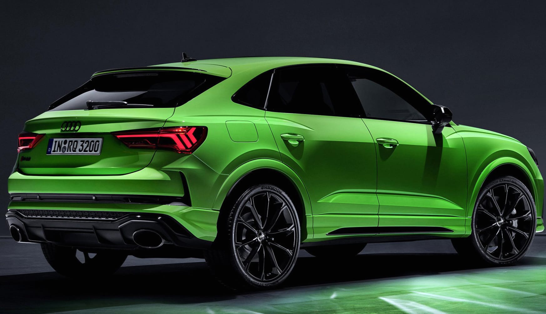 Audi RS Q3 Sportback at 750 x 1334 iPhone 6 size wallpapers HD quality