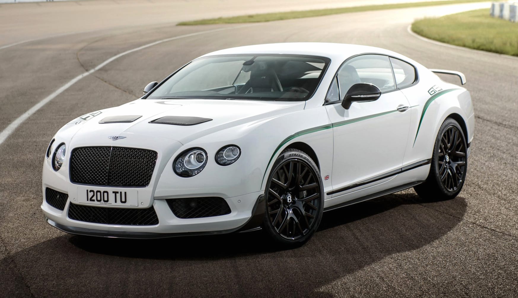 Bentley Continental GT3-R at 750 x 1334 iPhone 6 size wallpapers HD quality