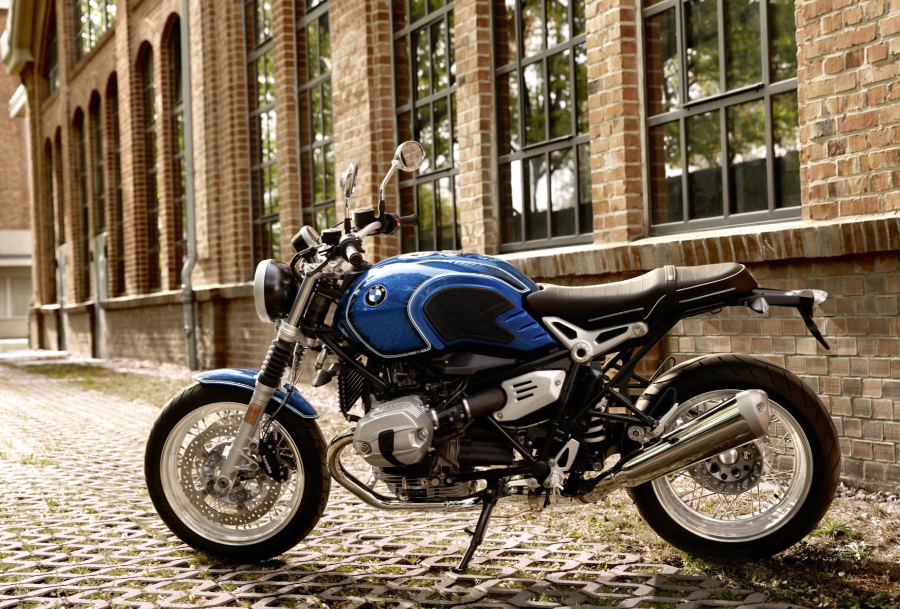 BMW R nineT at 1024 x 1024 iPad size wallpapers HD quality