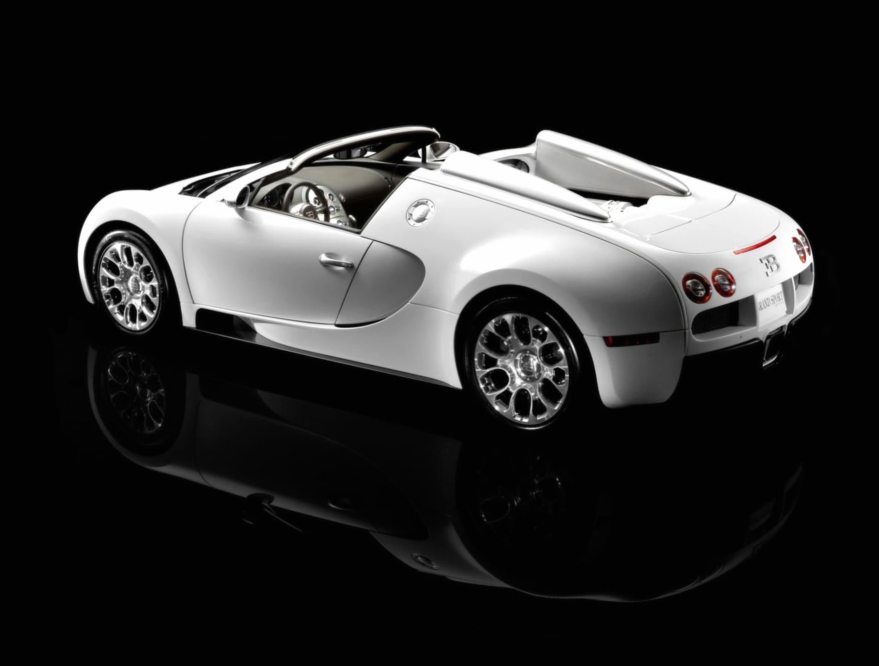 Bugatti Veyron 16-4 Grand Sport at 640 x 960 iPhone 4 size wallpapers HD quality