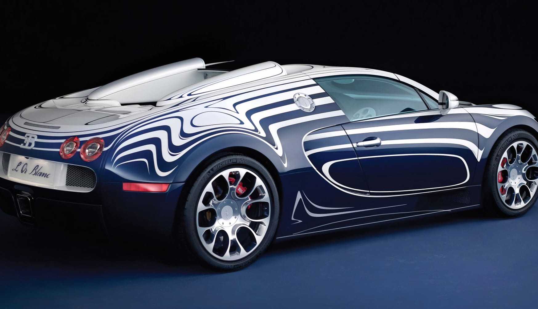 Bugatti Veyron Grand Sport LOr Blanc at 1024 x 1024 iPad size wallpapers HD quality