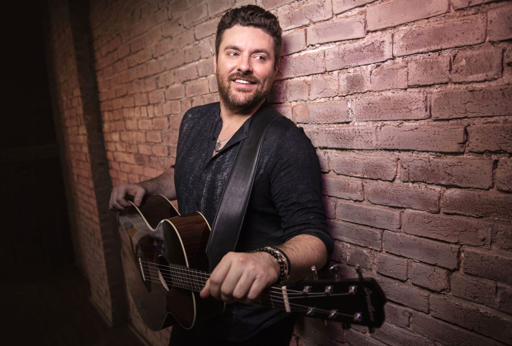 Chris Young at 640 x 1136 iPhone 5 size wallpapers HD quality