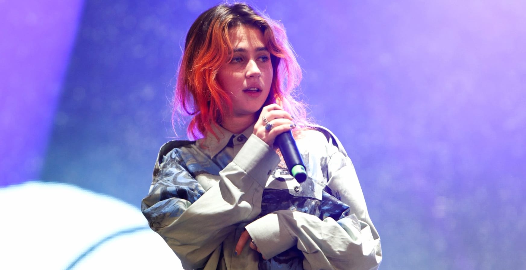 Clairo wallpapers HD quality