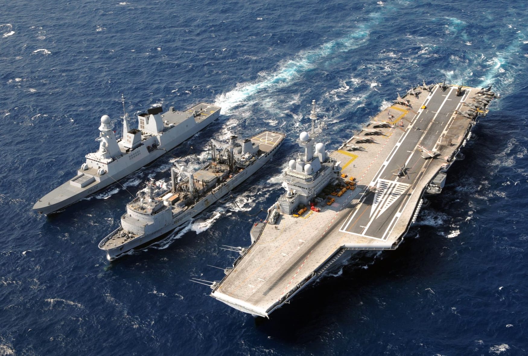 French aircraft carrier Charles de Gaulle at 320 x 480 iPhone size wallpapers HD quality