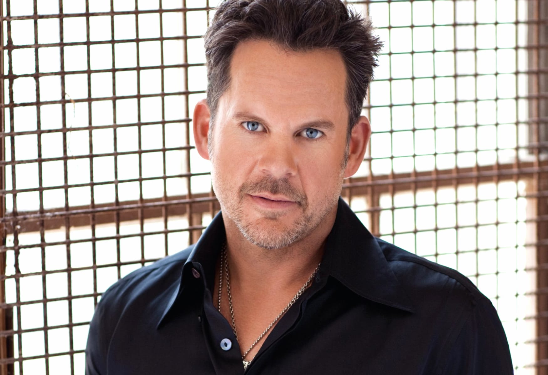 Gary Allan at 640 x 960 iPhone 4 size wallpapers HD quality