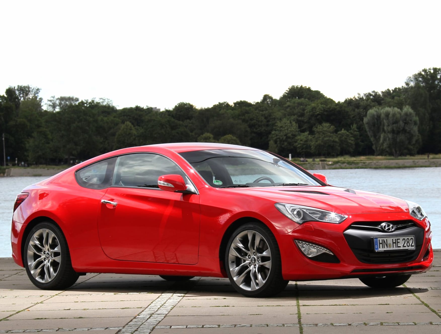 Hyundai Genesis Coupe at 1024 x 1024 iPad size wallpapers HD quality