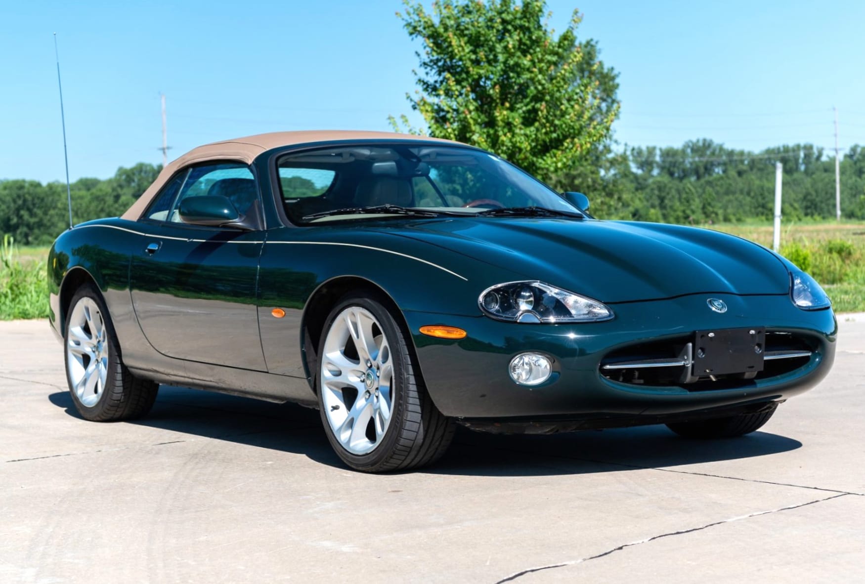 Jaguar XK8 wallpapers HD quality