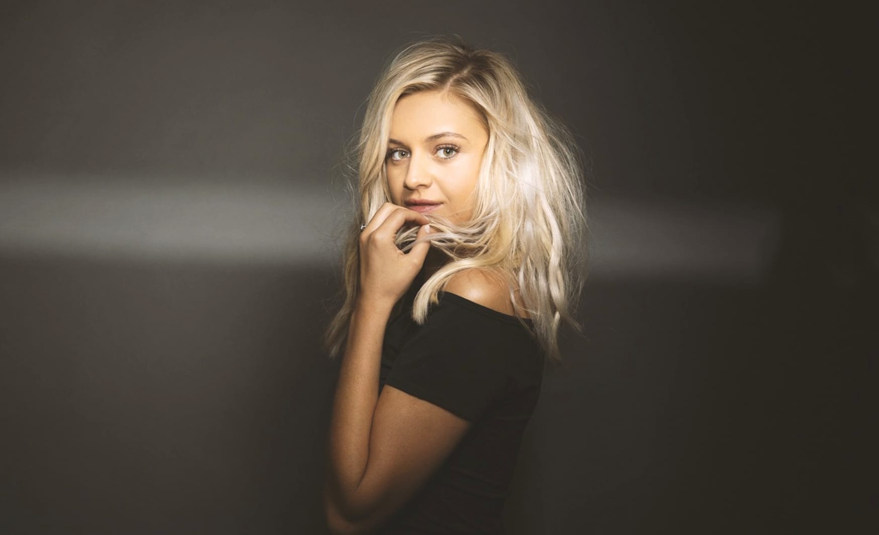 Kelsea Ballerini at 750 x 1334 iPhone 6 size wallpapers HD quality