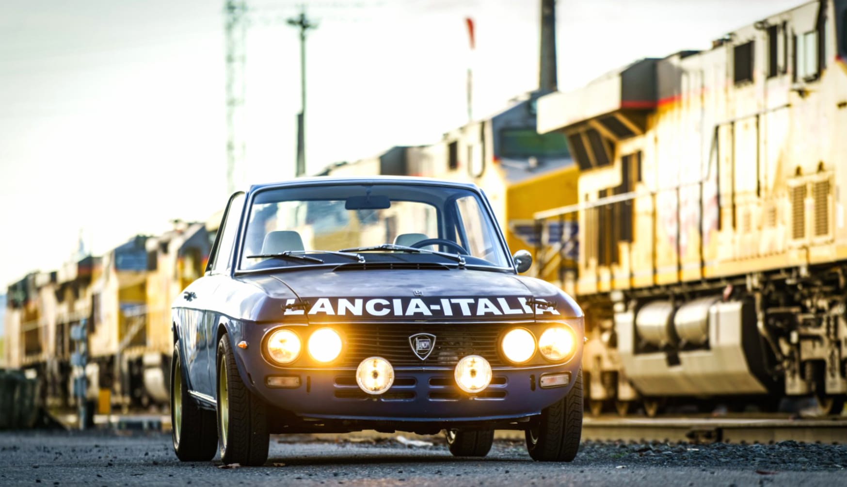 Lancia Fulvia at 2048 x 2048 iPad size wallpapers HD quality