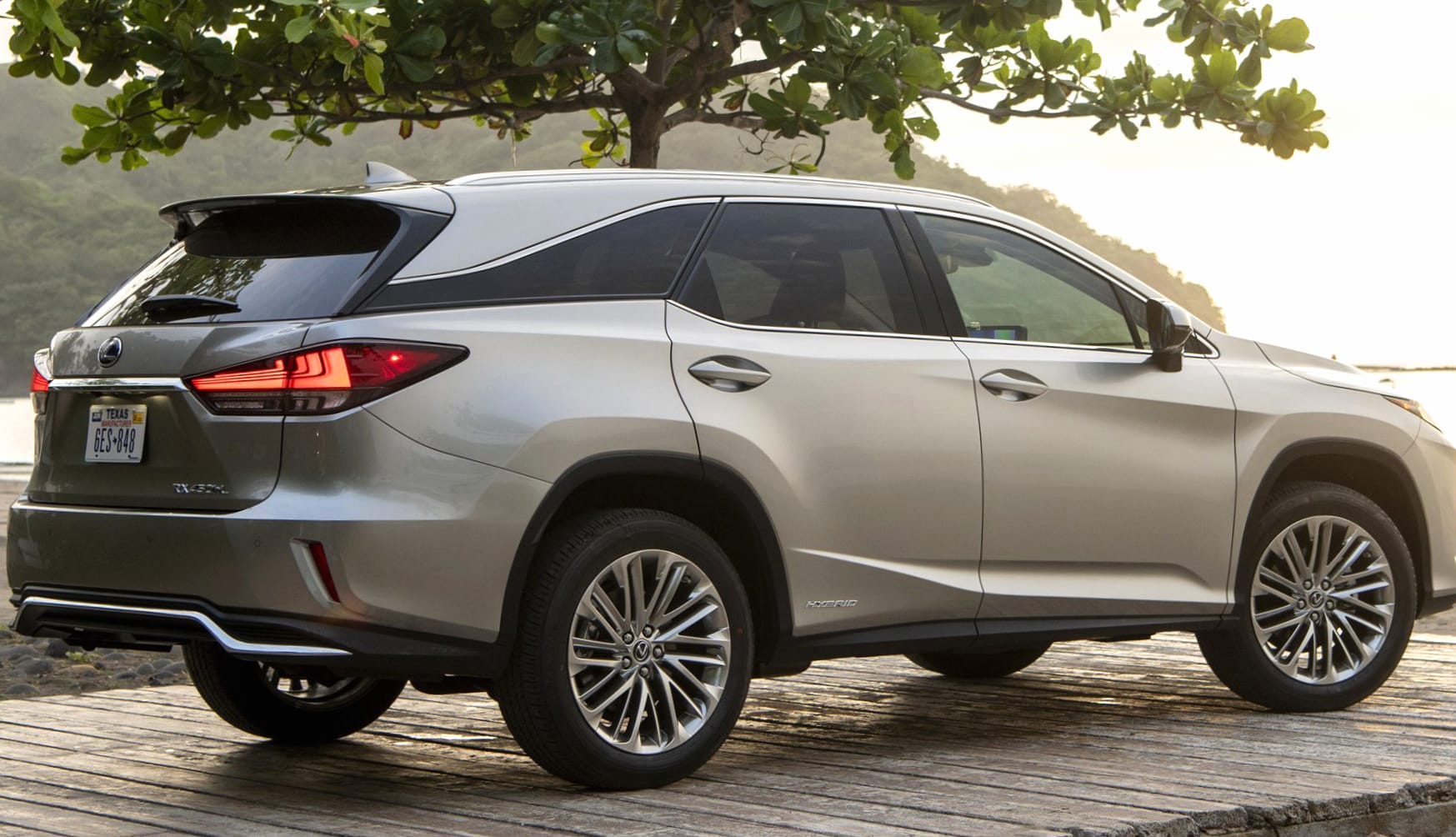 Lexus RX 450HL at 320 x 480 iPhone size wallpapers HD quality