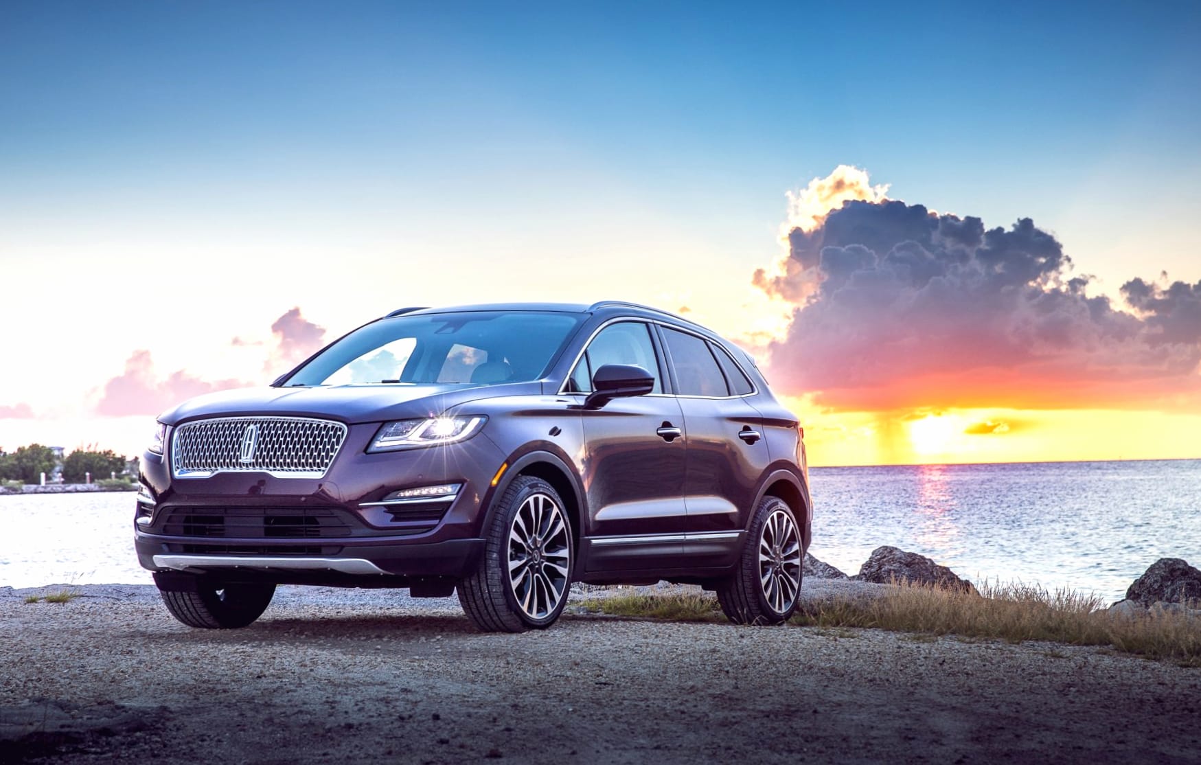 Lincoln MKC at 750 x 1334 iPhone 6 size wallpapers HD quality