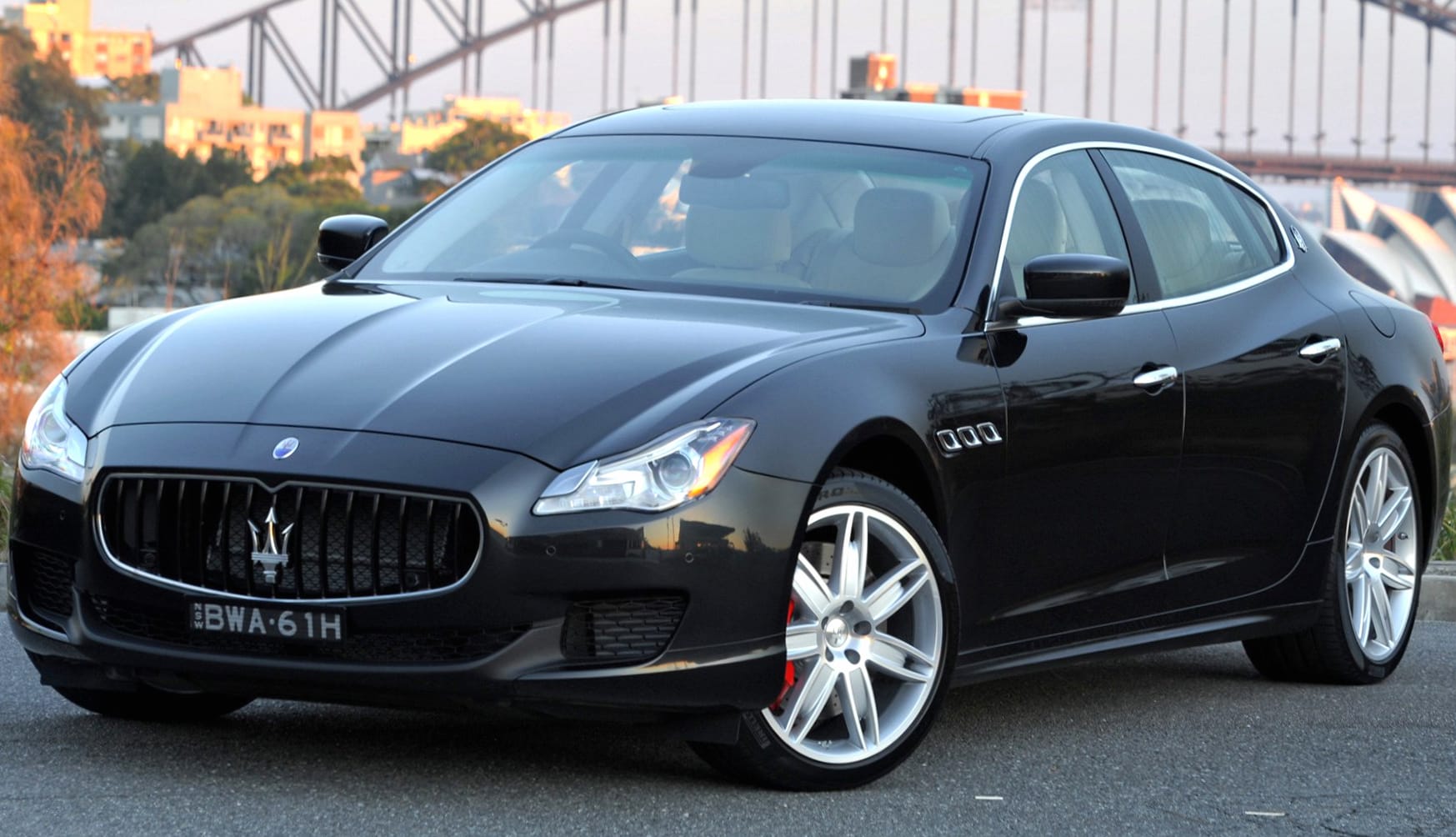 Maserati Quattroporte GTS at 320 x 480 iPhone size wallpapers HD quality