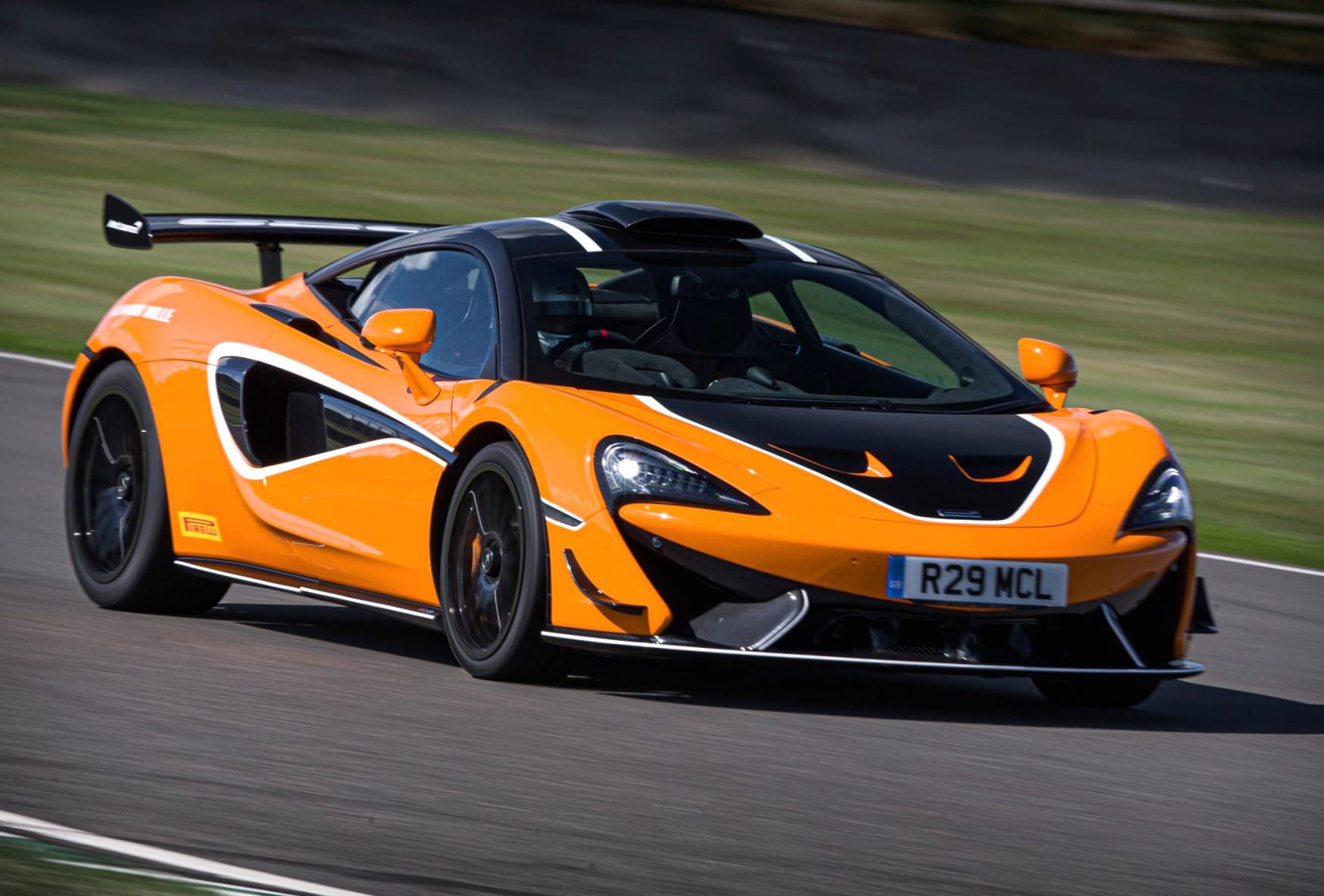McLaren 620R at 1280 x 960 size wallpapers HD quality