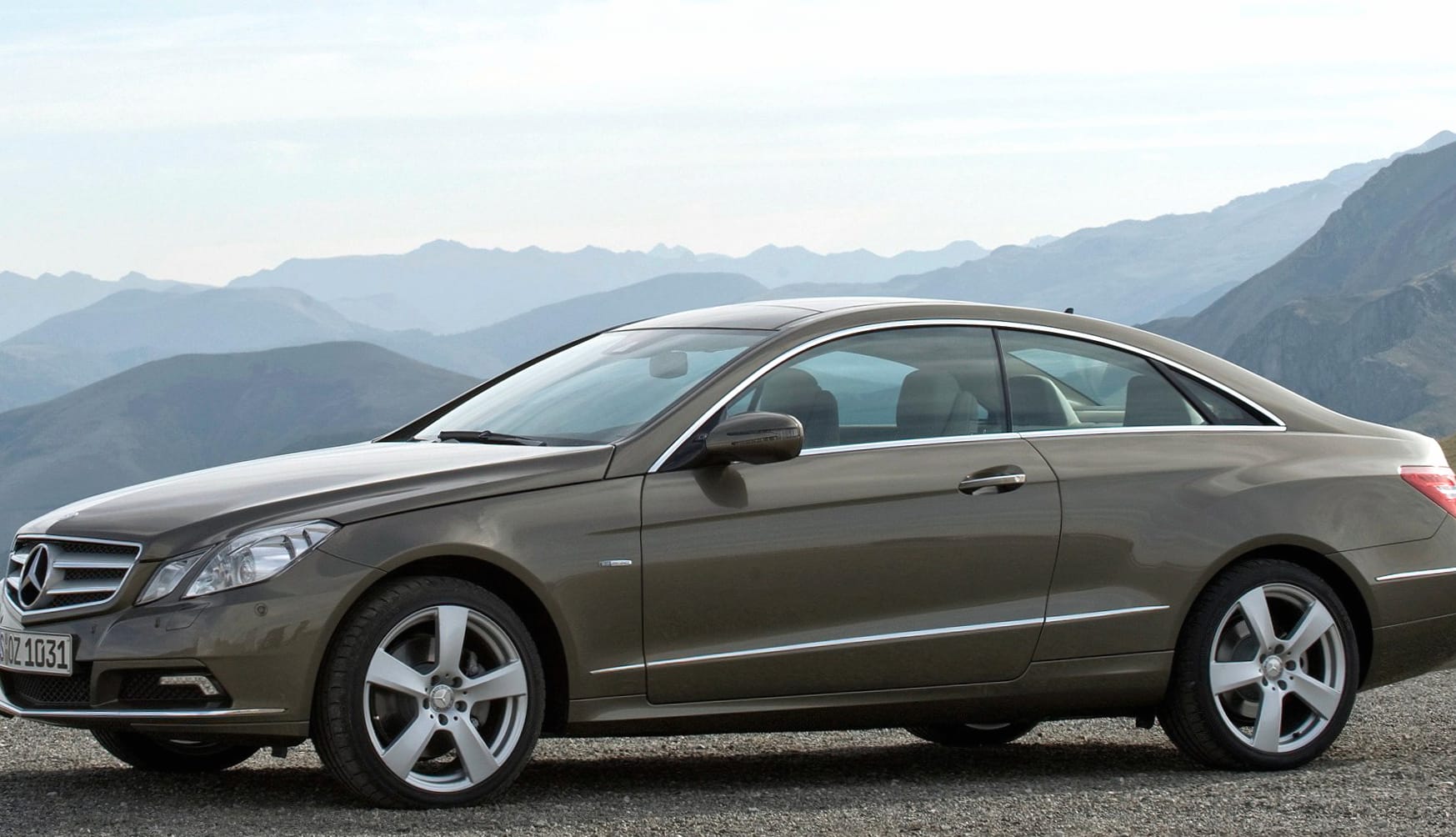 Mercedes-Benz E 350 CDI Coupe at 320 x 480 iPhone size wallpapers HD quality
