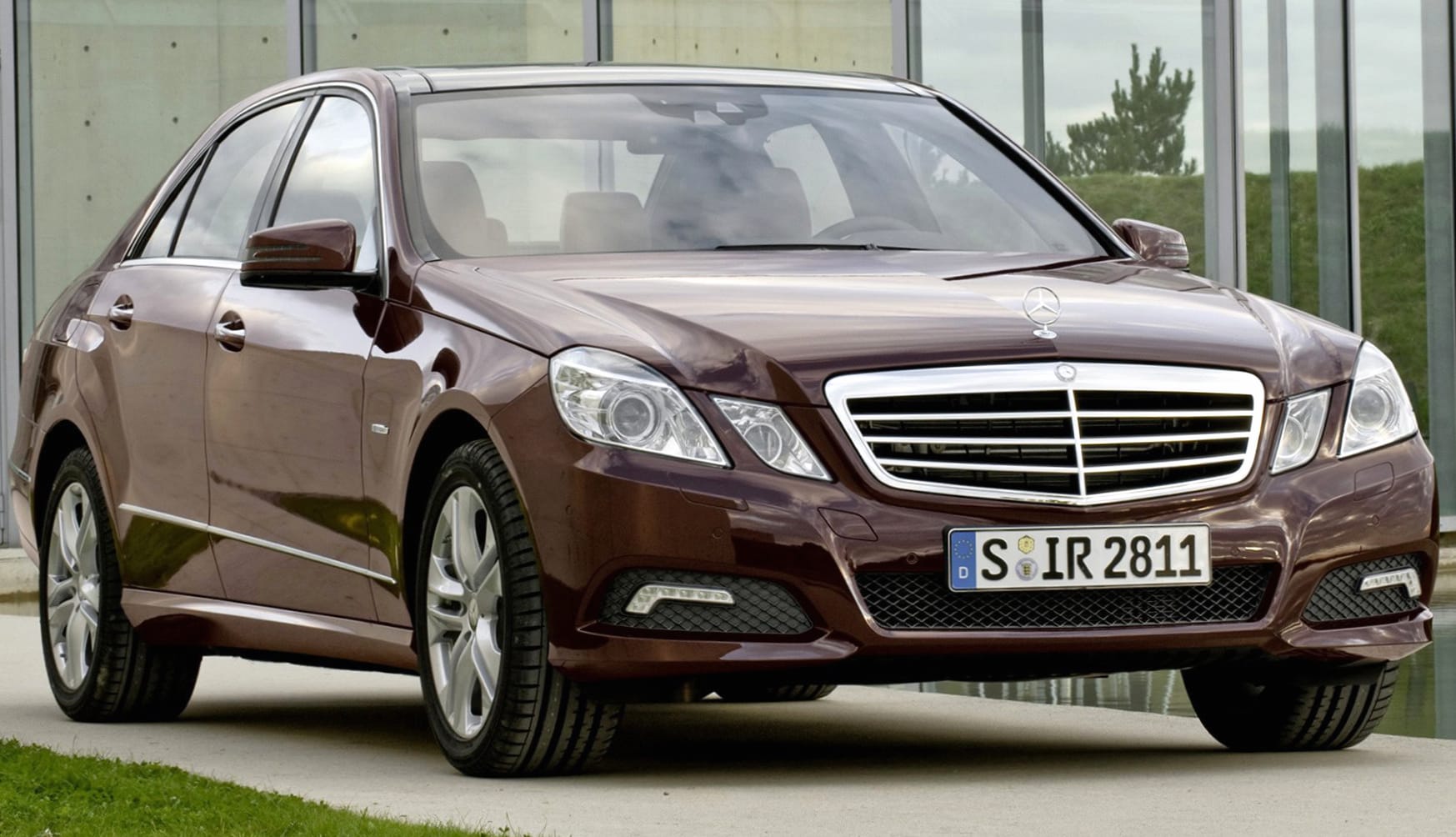 Mercedes-Benz E 350 CGI Avantgarde at 1280 x 960 size wallpapers HD quality