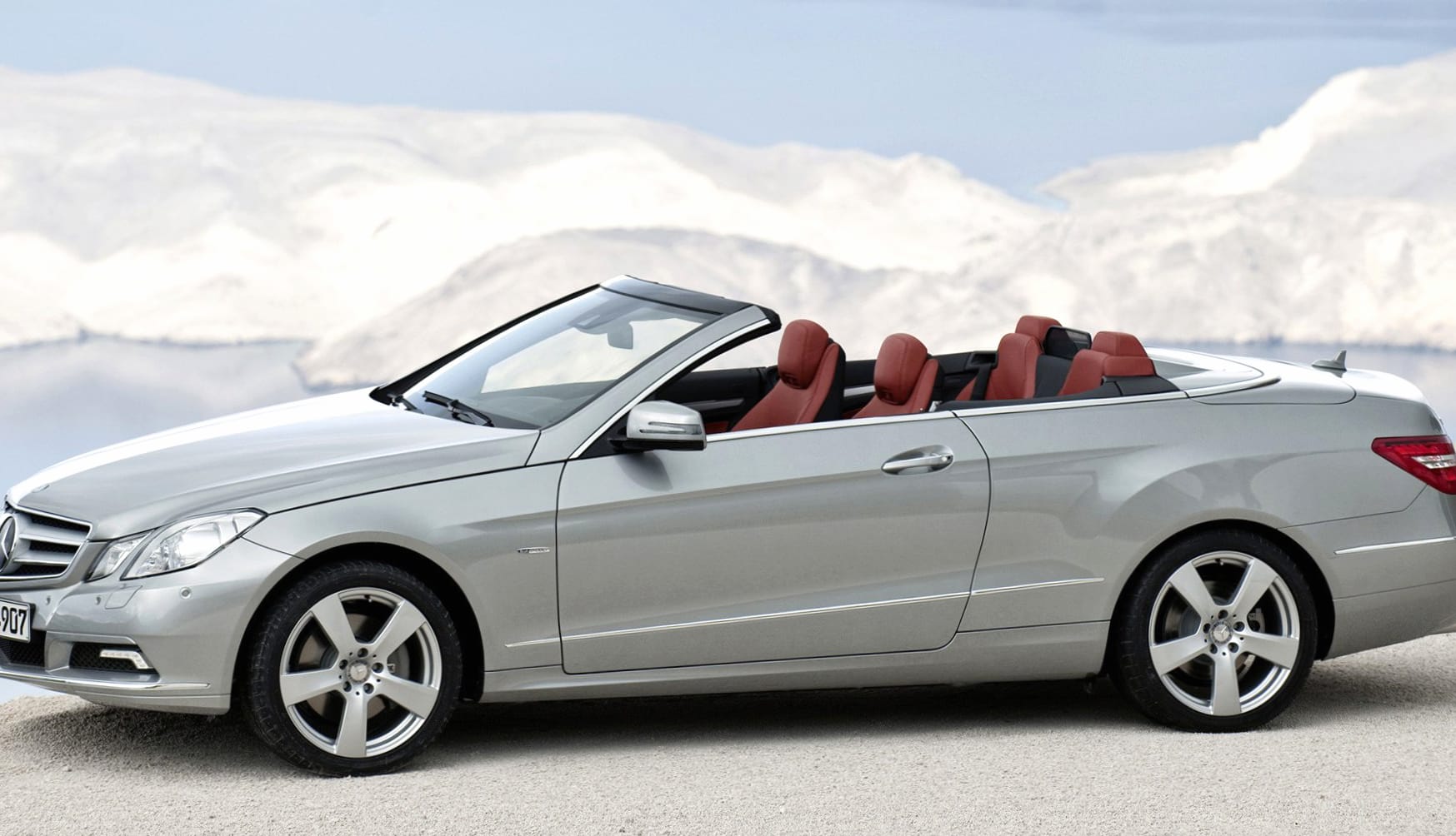Mercedes-Benz E 350 CGI Cabriolet at 1024 x 1024 iPad size wallpapers HD quality