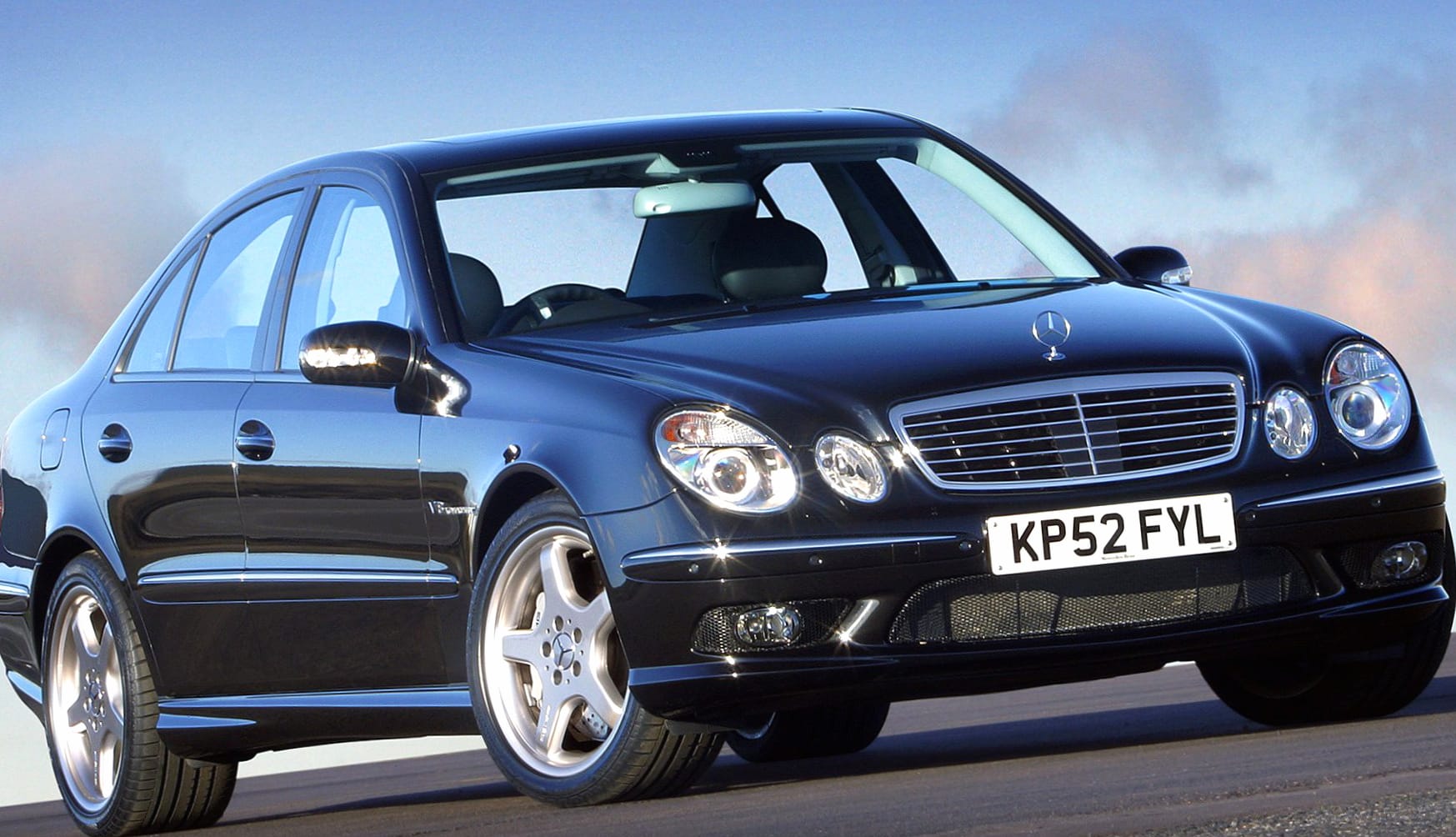 Mercedes-Benz E 55 AMG at 1152 x 864 size wallpapers HD quality