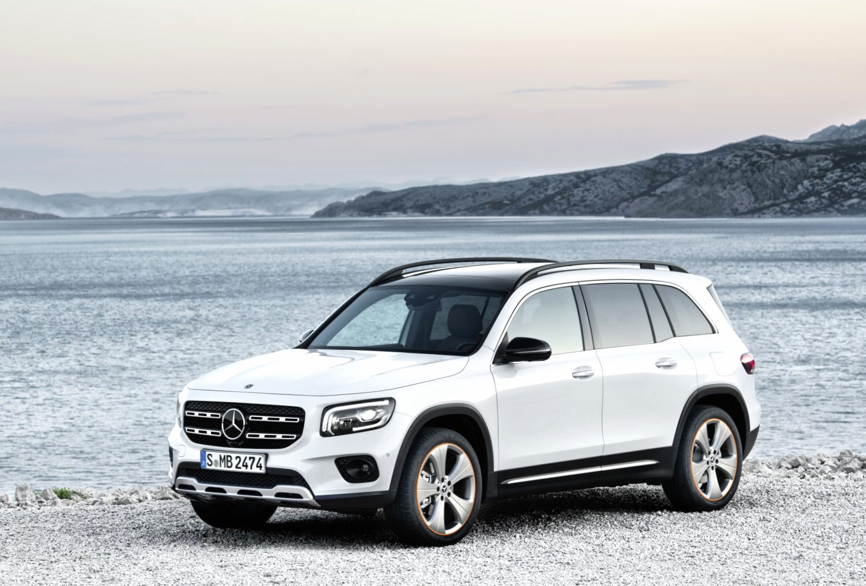 Mercedes-Benz GLB-Class at 750 x 1334 iPhone 6 size wallpapers HD quality