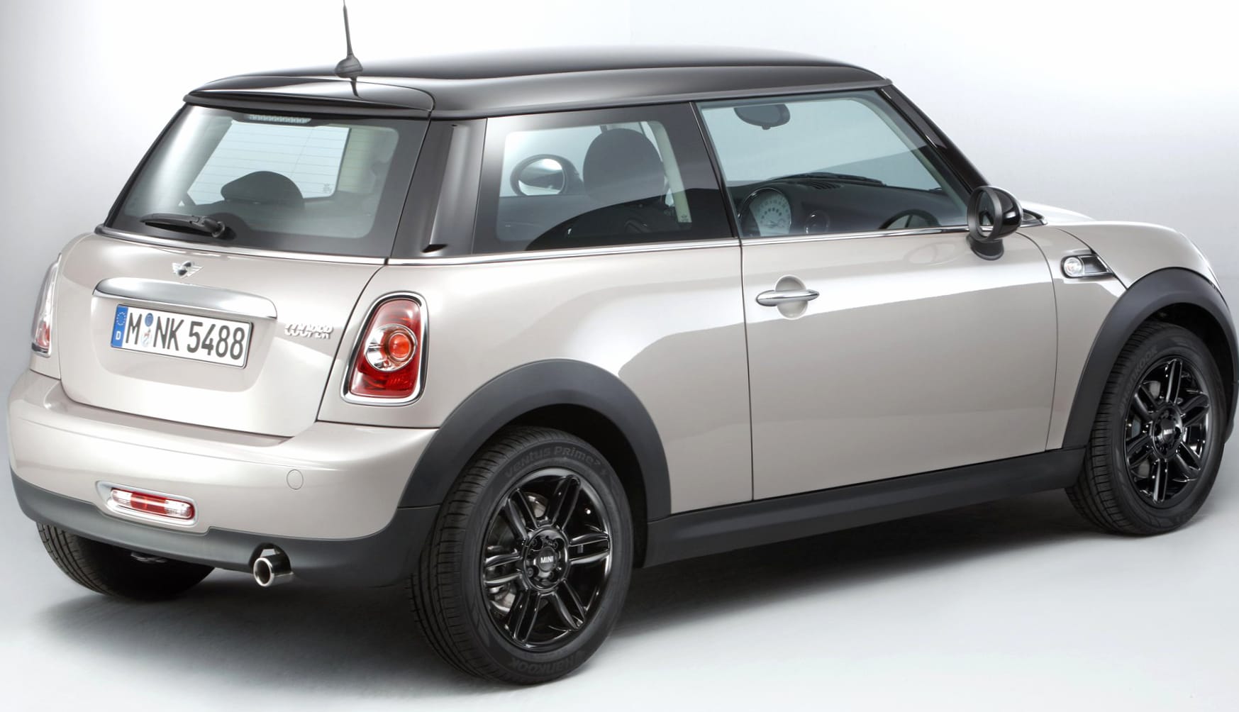 Mini Cooper Baker Street at 1280 x 960 size wallpapers HD quality