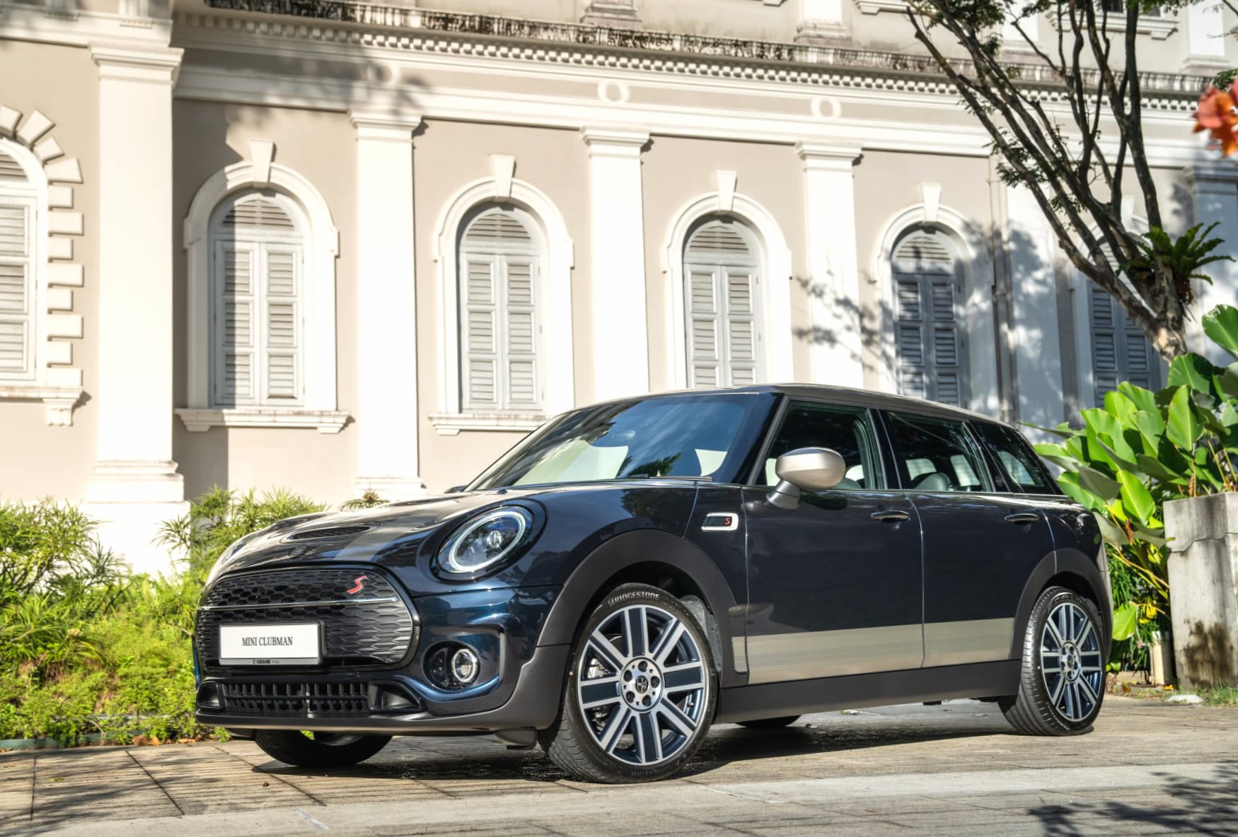 MINI Cooper S Clubman at 640 x 1136 iPhone 5 size wallpapers HD quality