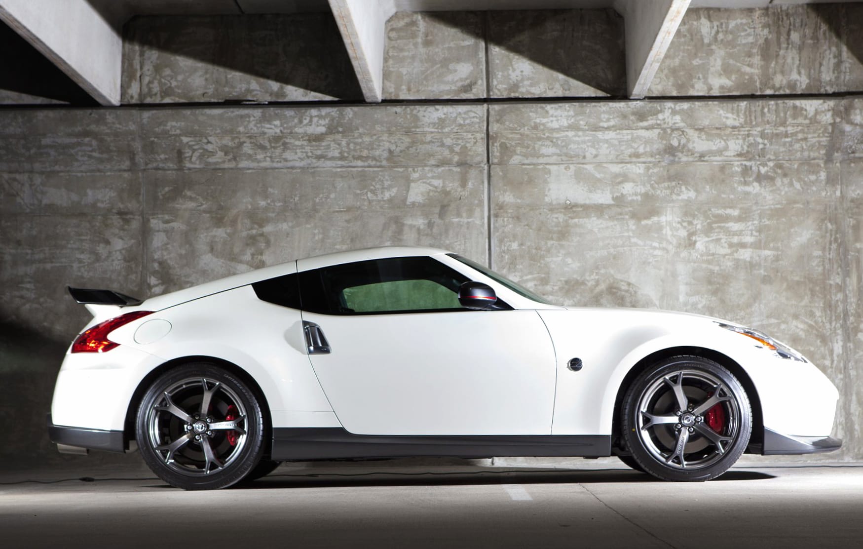 Nissan 370Z Nismo at 1152 x 864 size wallpapers HD quality