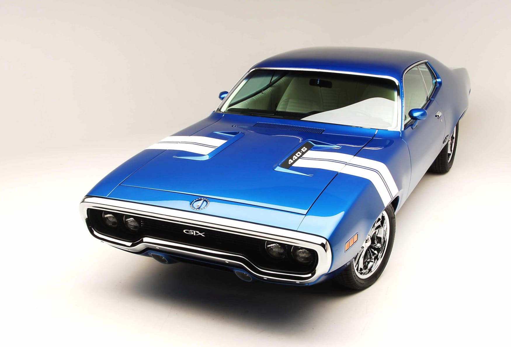 Plymouth GTX at 1280 x 960 size wallpapers HD quality
